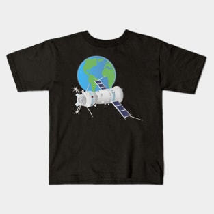 Soyuz Spacecraft in Space Kids T-Shirt